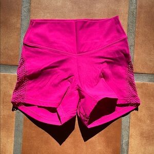 Moving! Like New! Hot Pink scrunch butt shorts